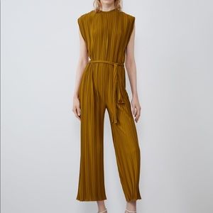 ZARA Pleated Jumpsuit | mustard | small